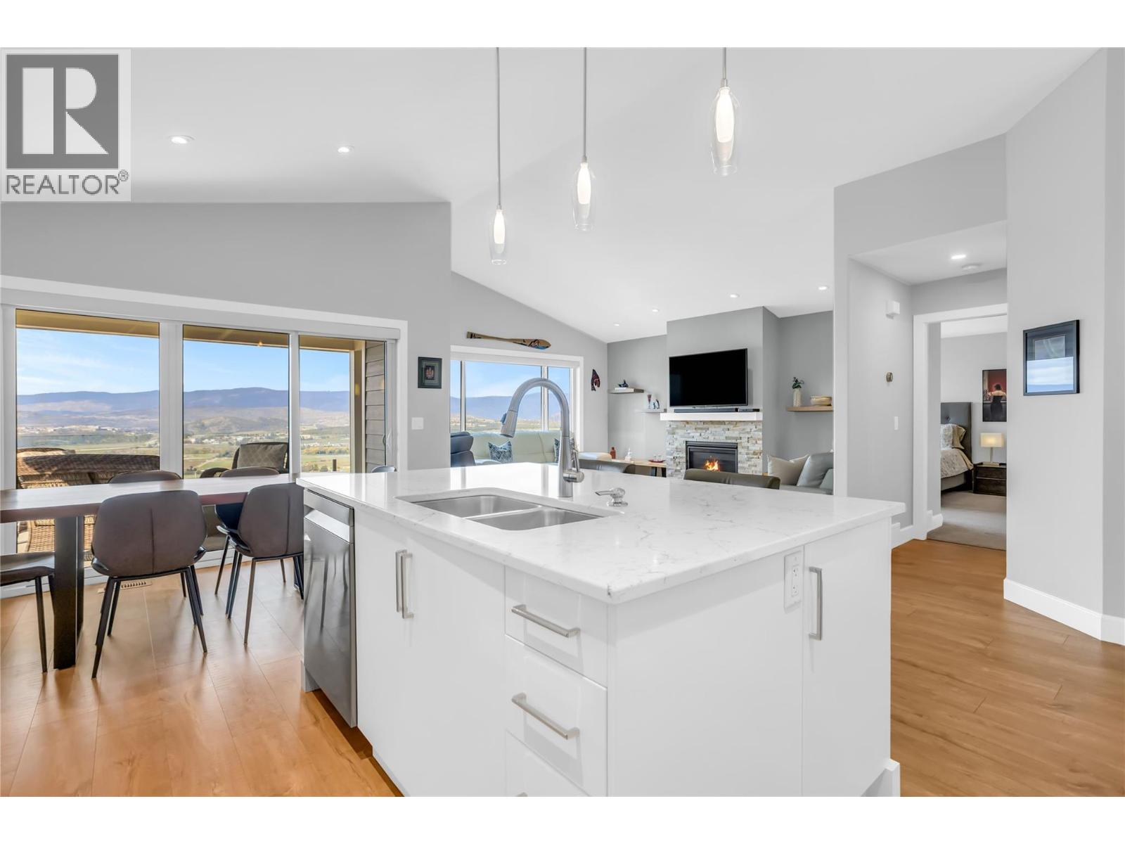  3874 Escena Drive, Kelowna