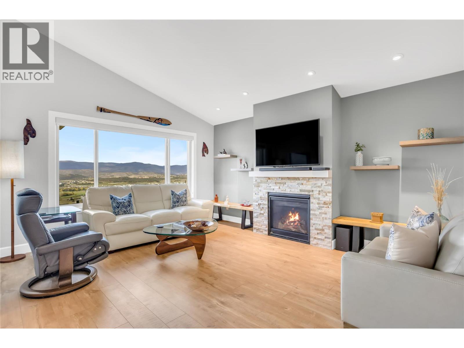  3874 Escena Drive, Kelowna