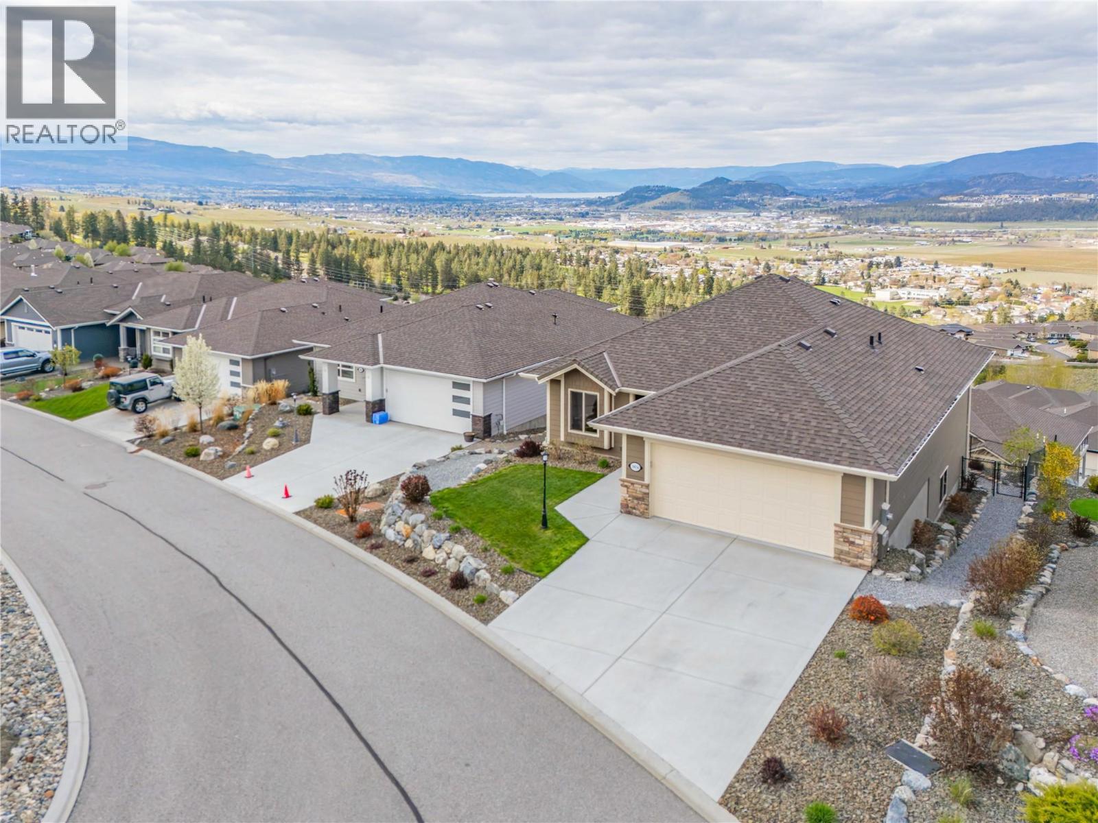  3874 Escena Drive, Kelowna