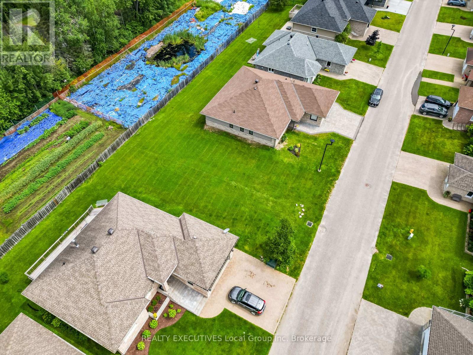 4 - 1134 PREMIER ROAD — photo 5