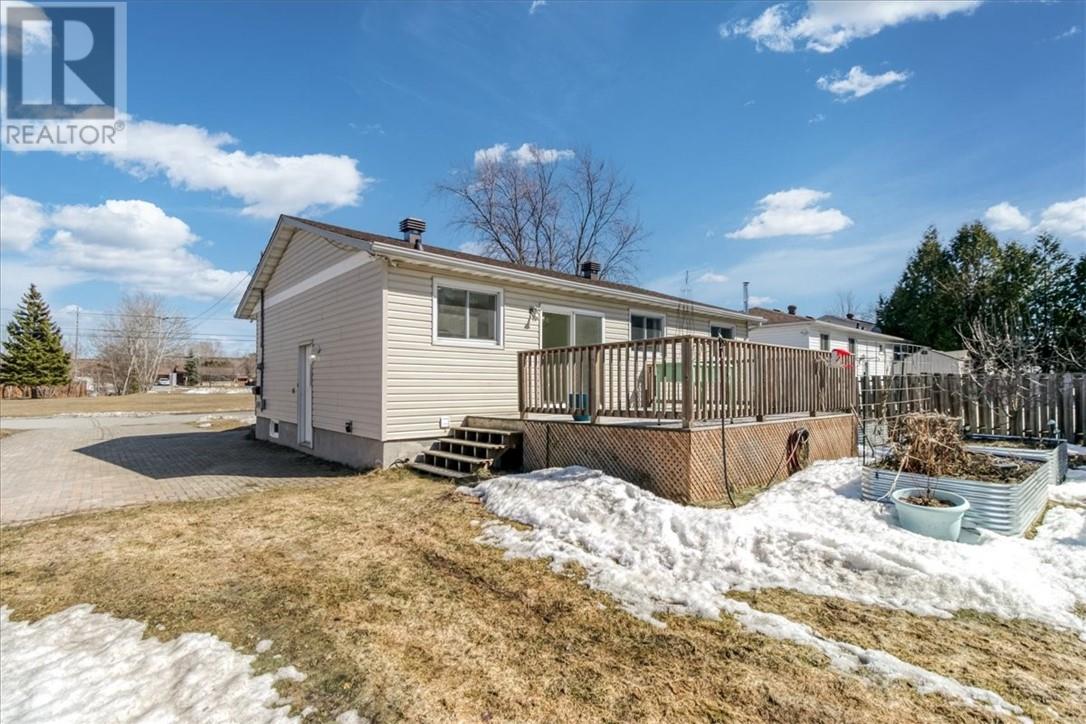 1305 Rose Marie Avenue, Sudbury, Ontario, P3A4E4 — Photo 4