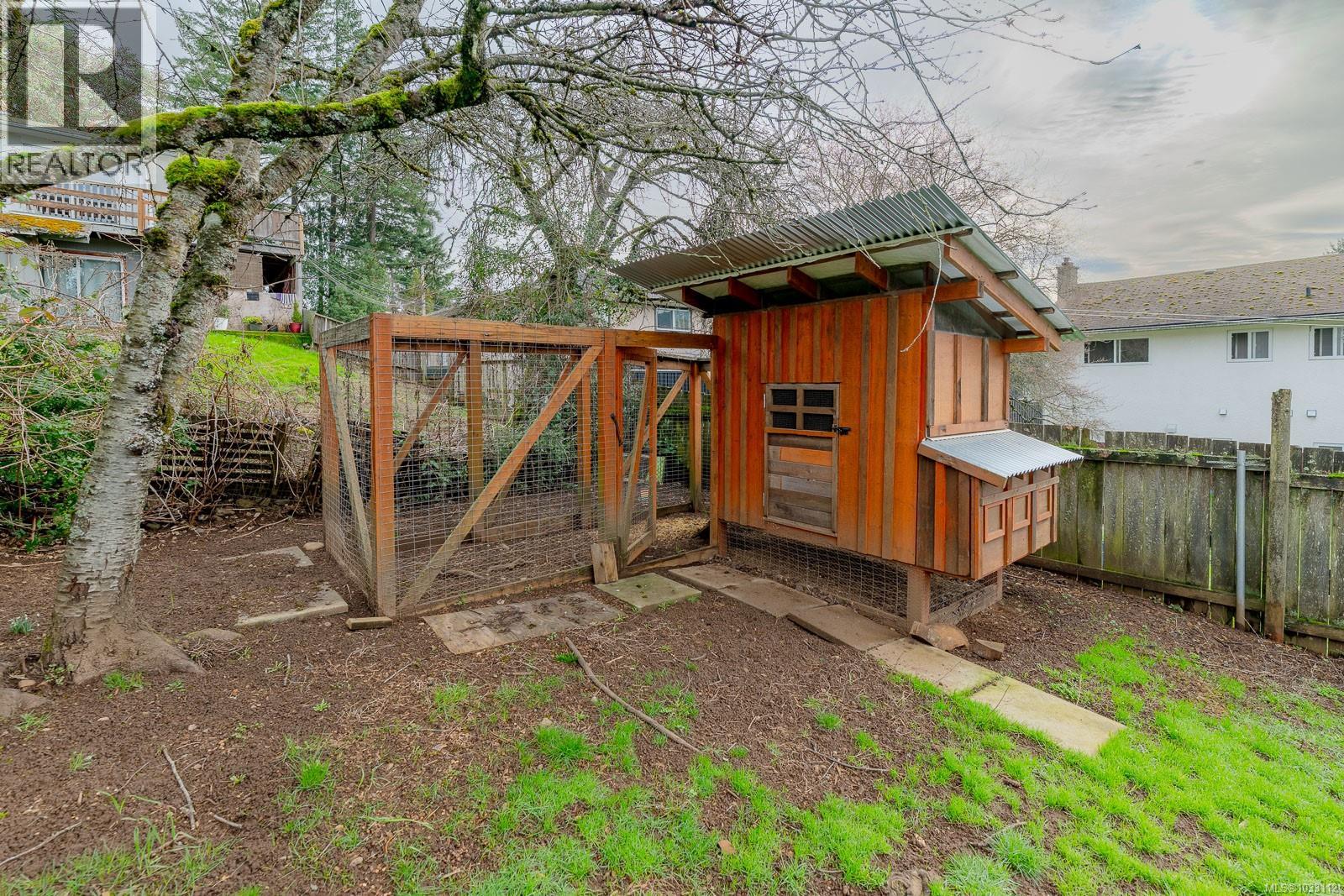 2106 Robbie Pl - 46