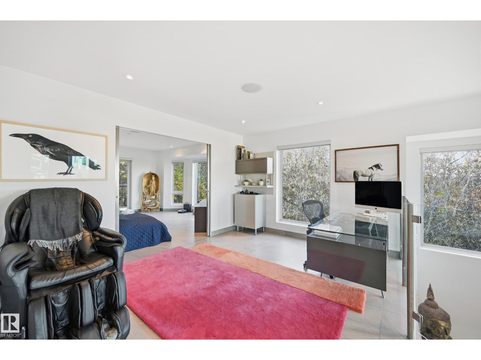 10065 90 AV NW, Edmonton