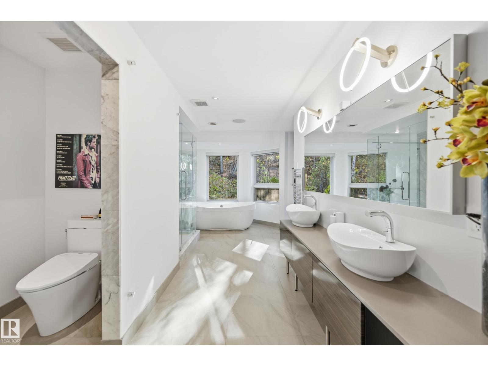 10065 90 AV NW, Edmonton