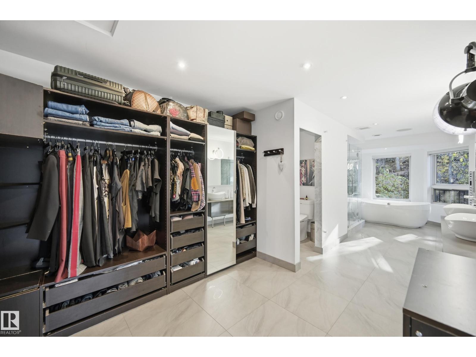 10065 90 AV NW, Edmonton