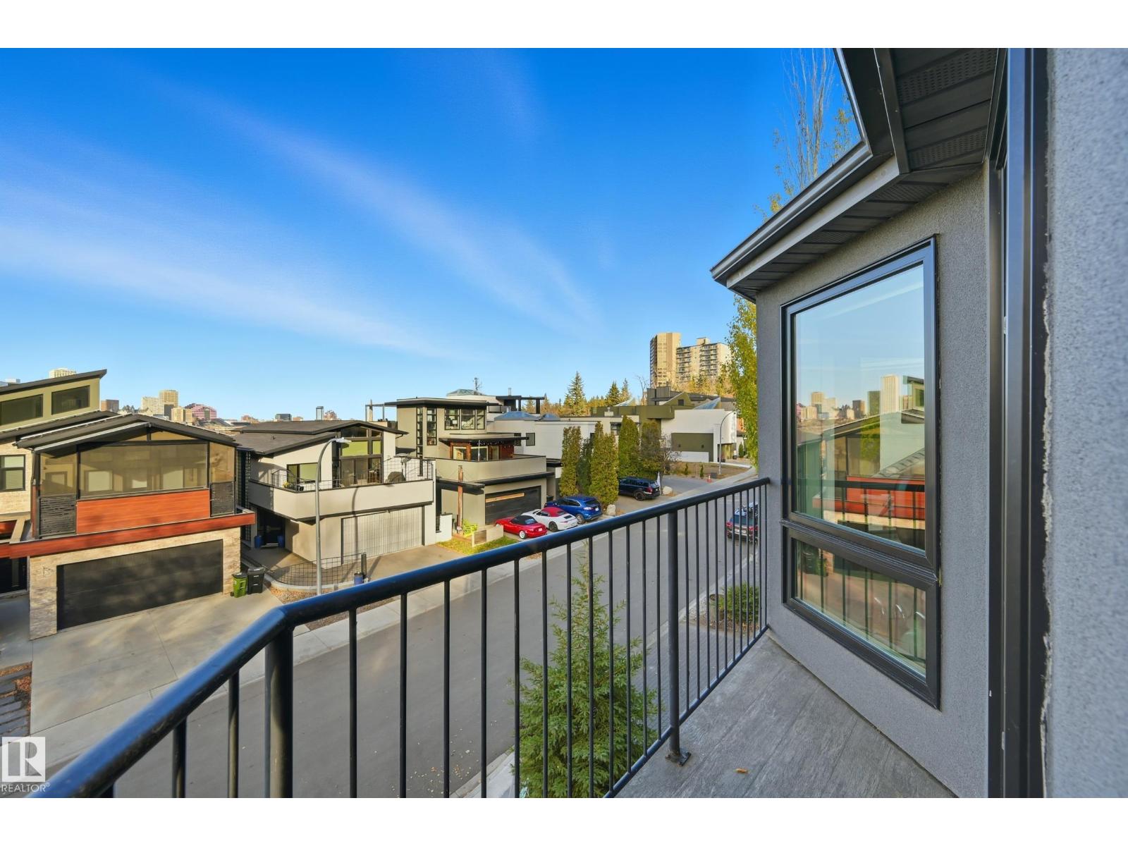 10065 90 AV NW, Edmonton