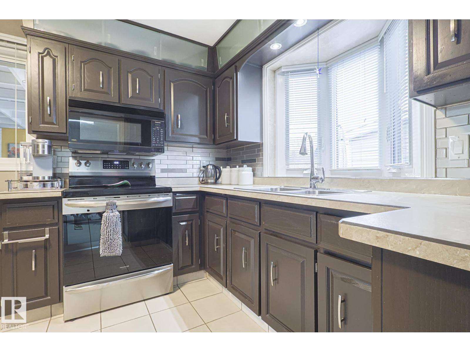 13304 70 ST NW, Edmonton