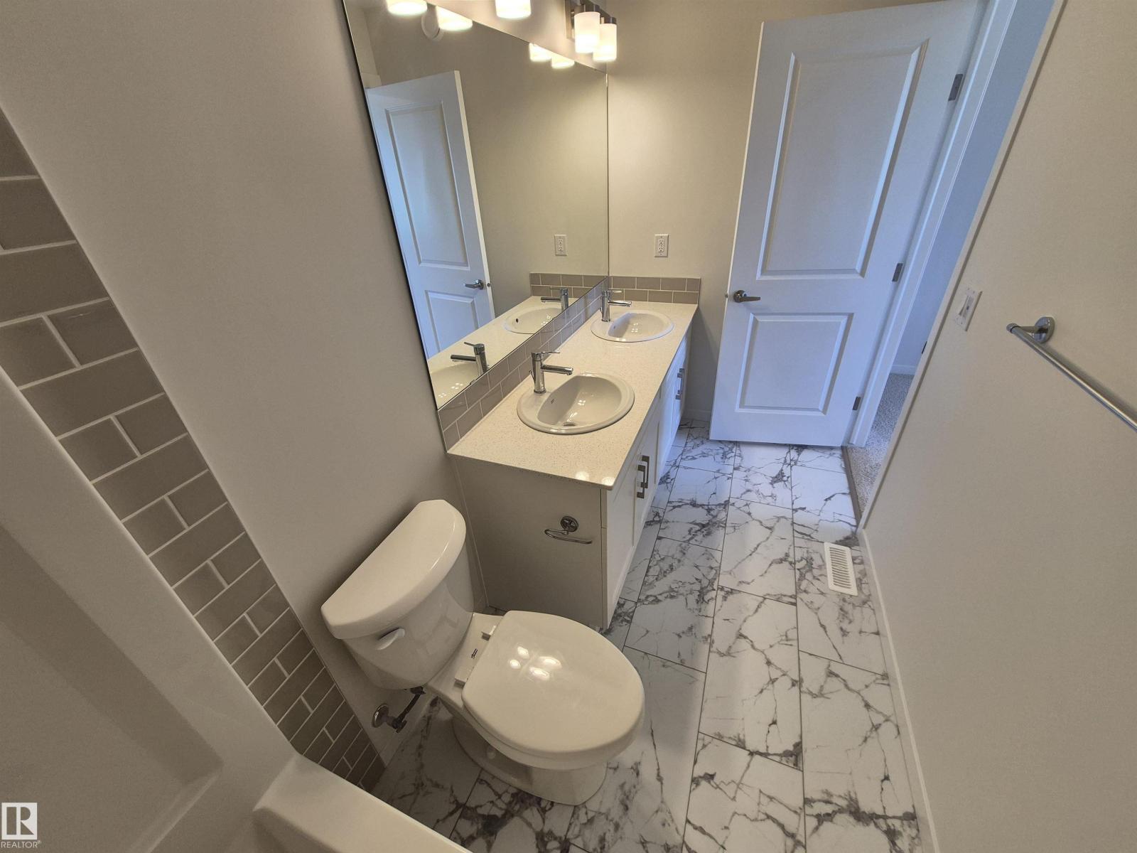 1086 MCLEOD AV, Spruce Grove