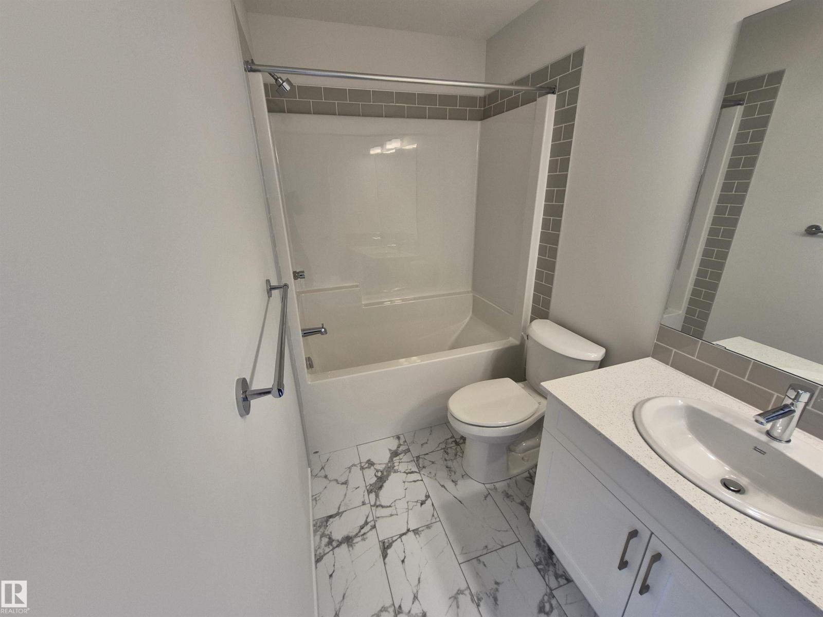 1086 MCLEOD AV, Spruce Grove