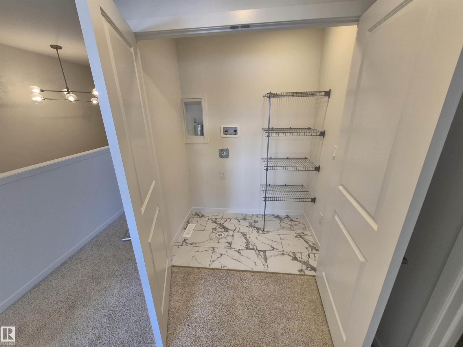 1086 MCLEOD AV, Spruce Grove