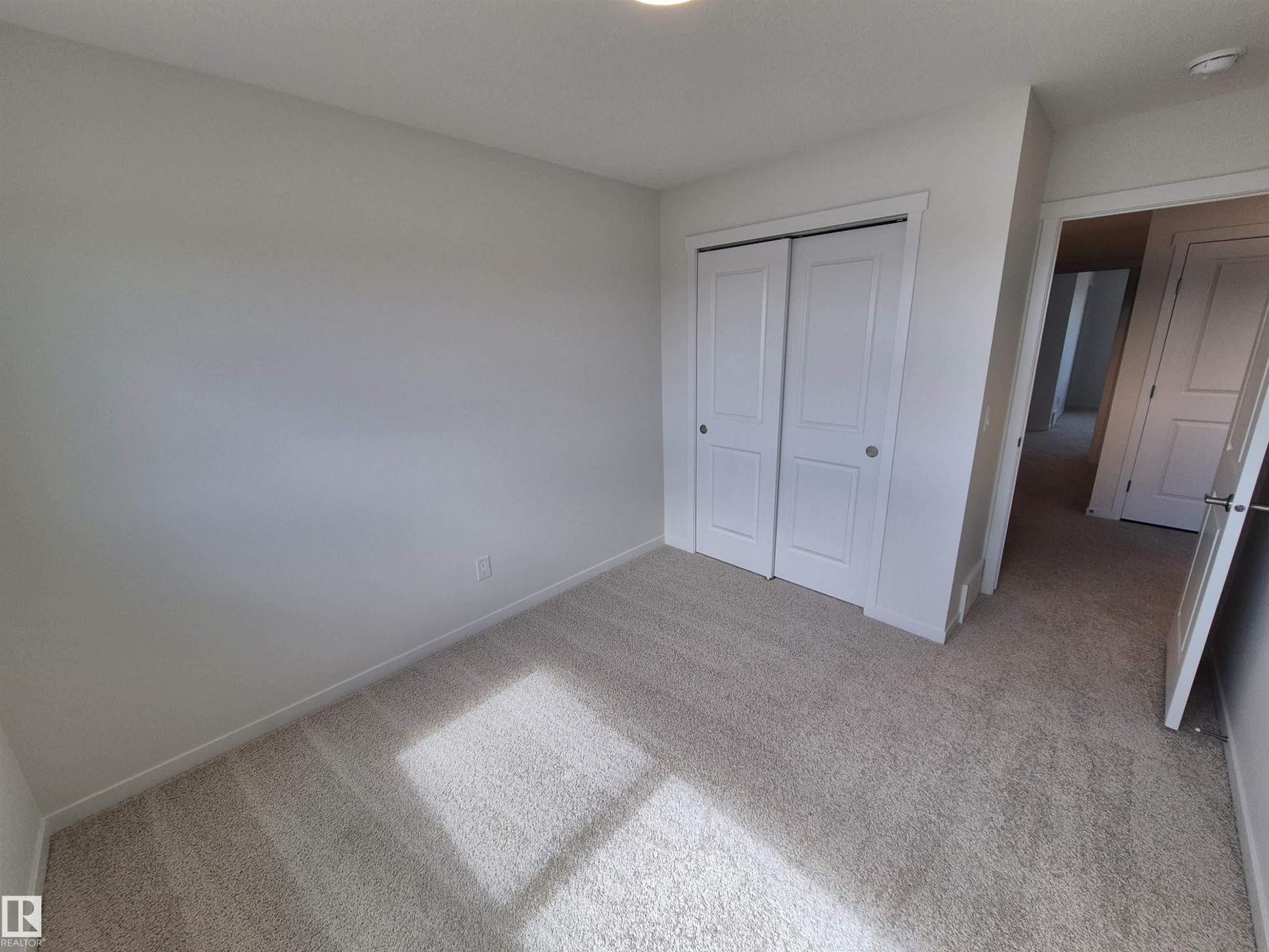 1086 MCLEOD AV, Spruce Grove