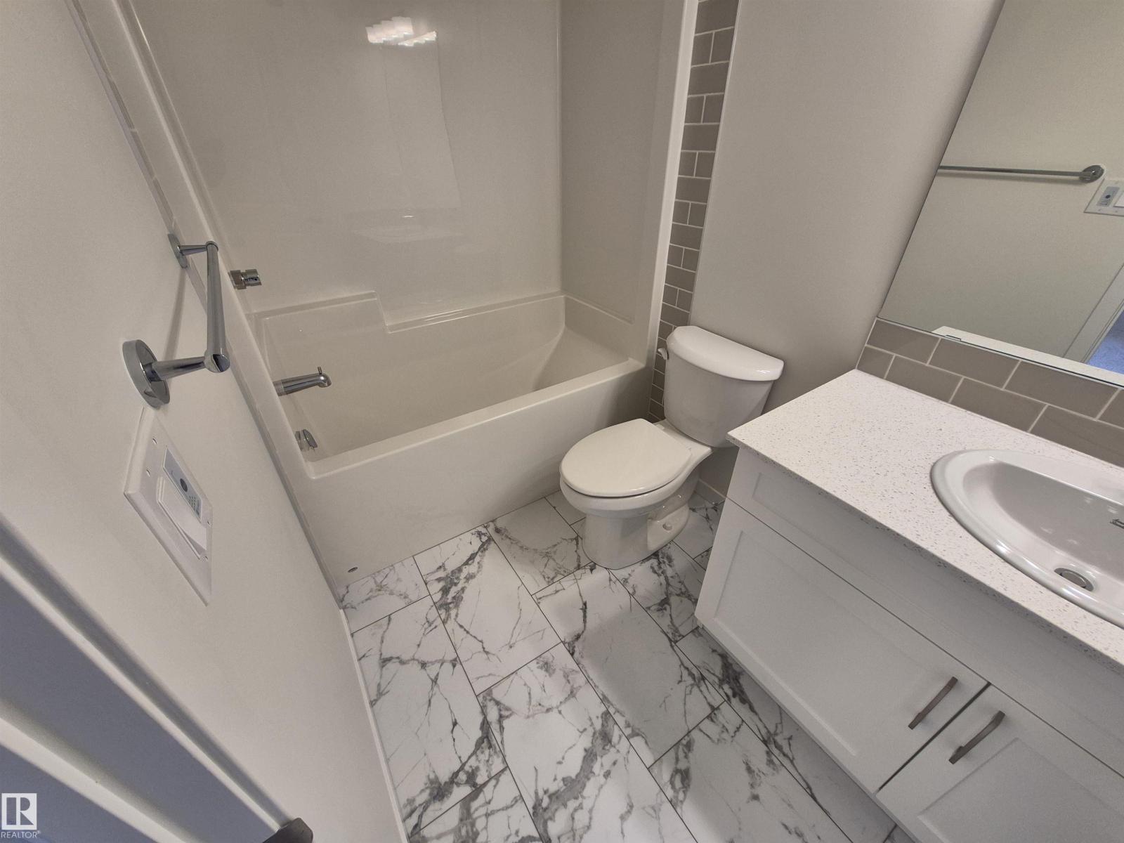 1086 MCLEOD AV, Spruce Grove