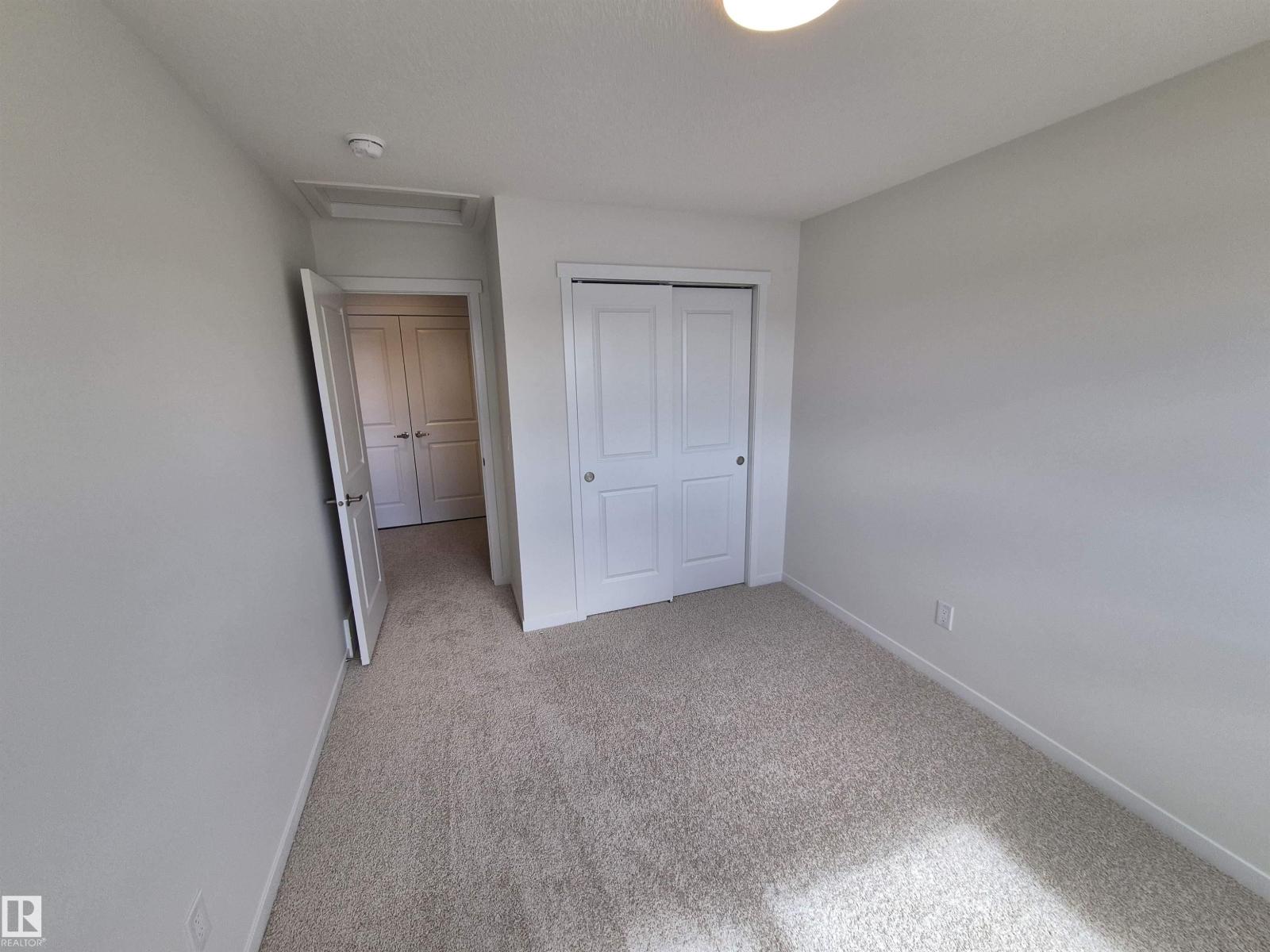 1086 MCLEOD AV, Spruce Grove