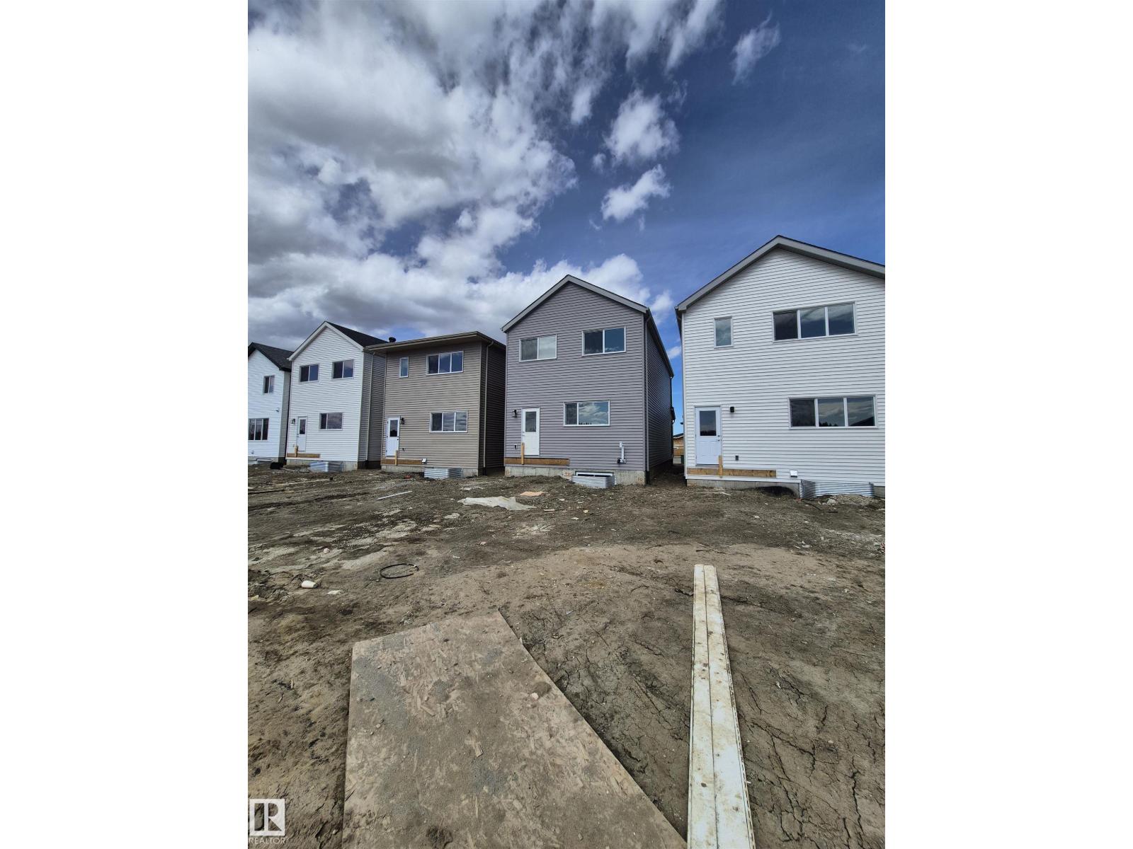 1086 MCLEOD AV, Spruce Grove