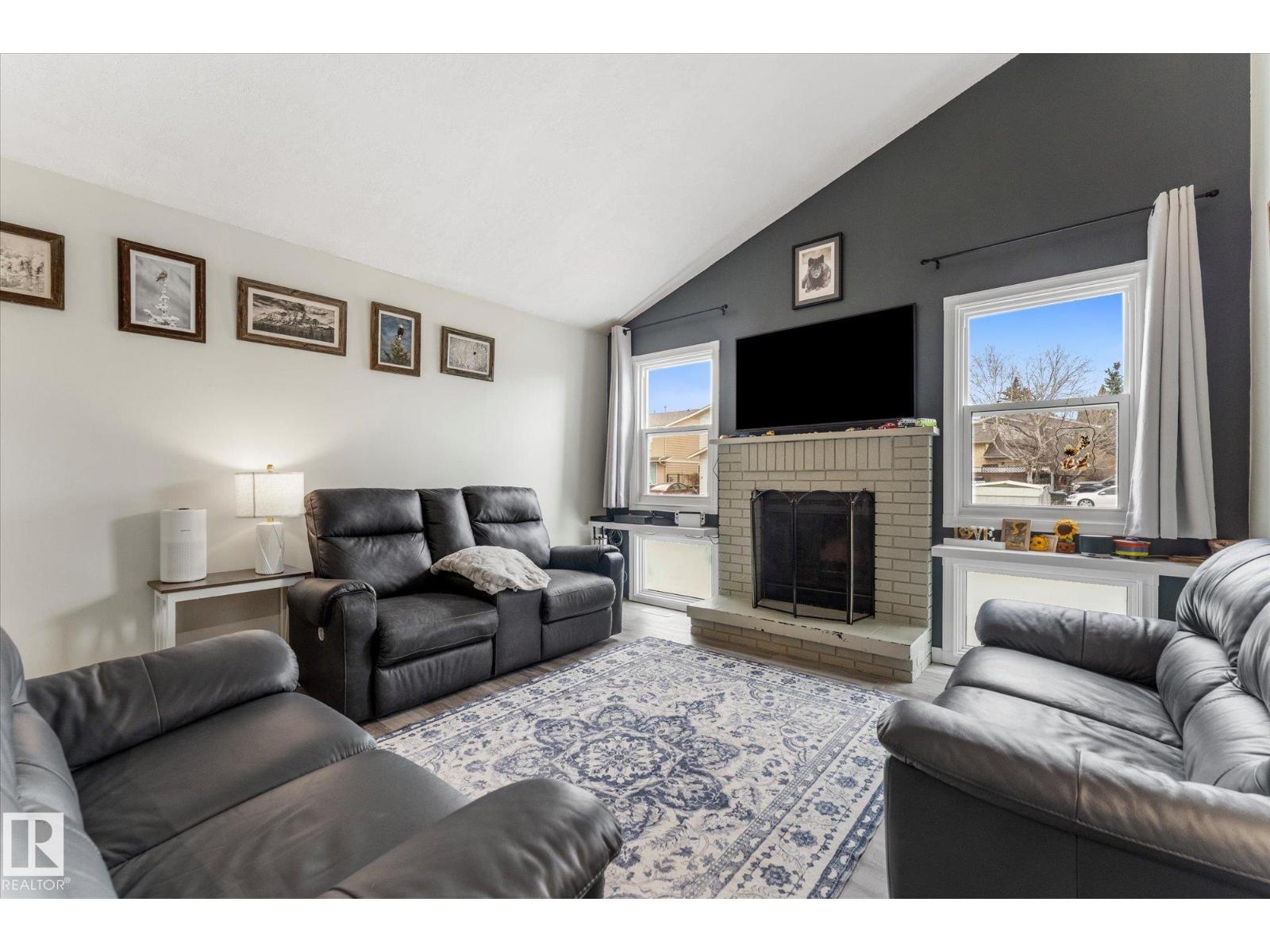 33 WELLINGTON CR, Spruce Grove