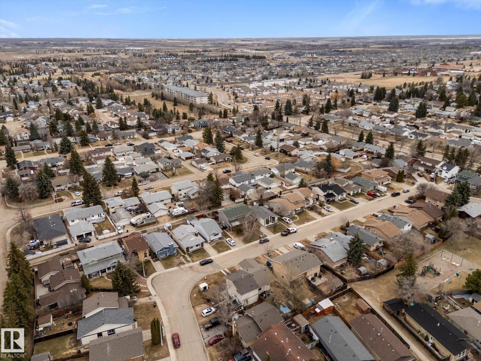 33 WELLINGTON CR, Spruce Grove