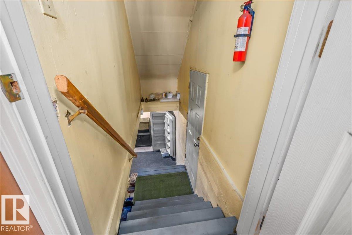 10818 125 ST NW, Edmonton