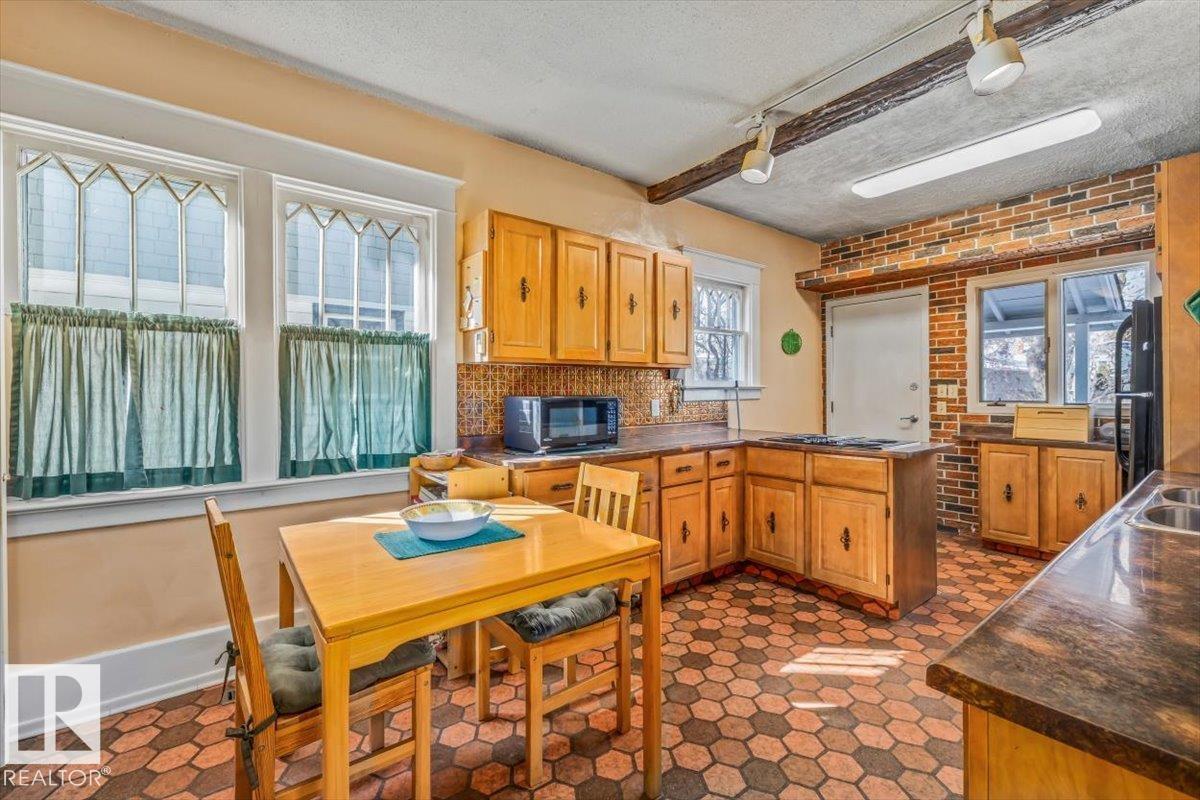 10818 125 ST NW, Edmonton