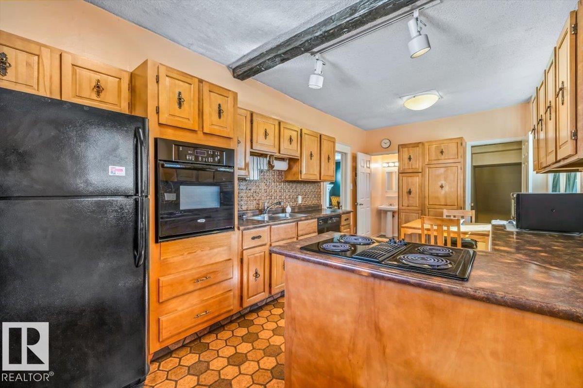 10818 125 ST NW, Edmonton