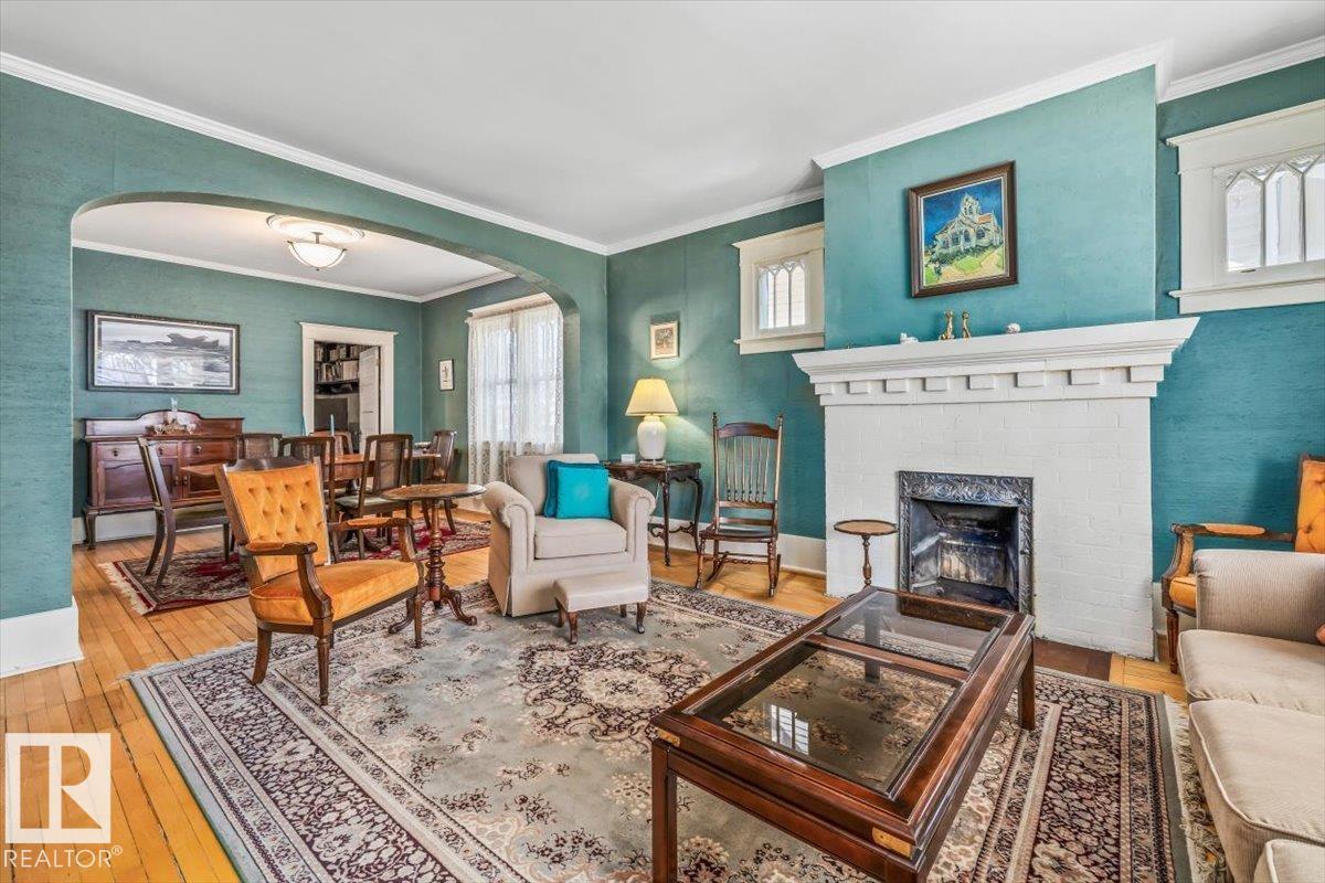 10818 125 ST NW, Edmonton