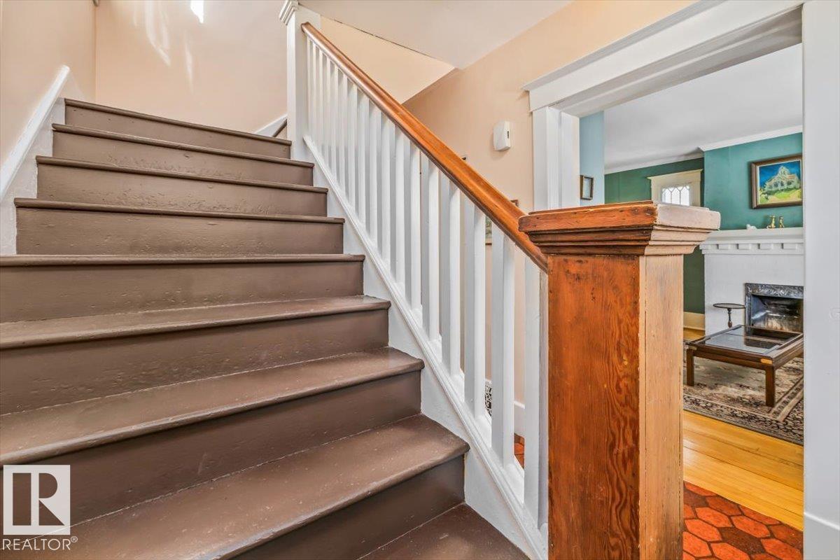 10818 125 ST NW, Edmonton