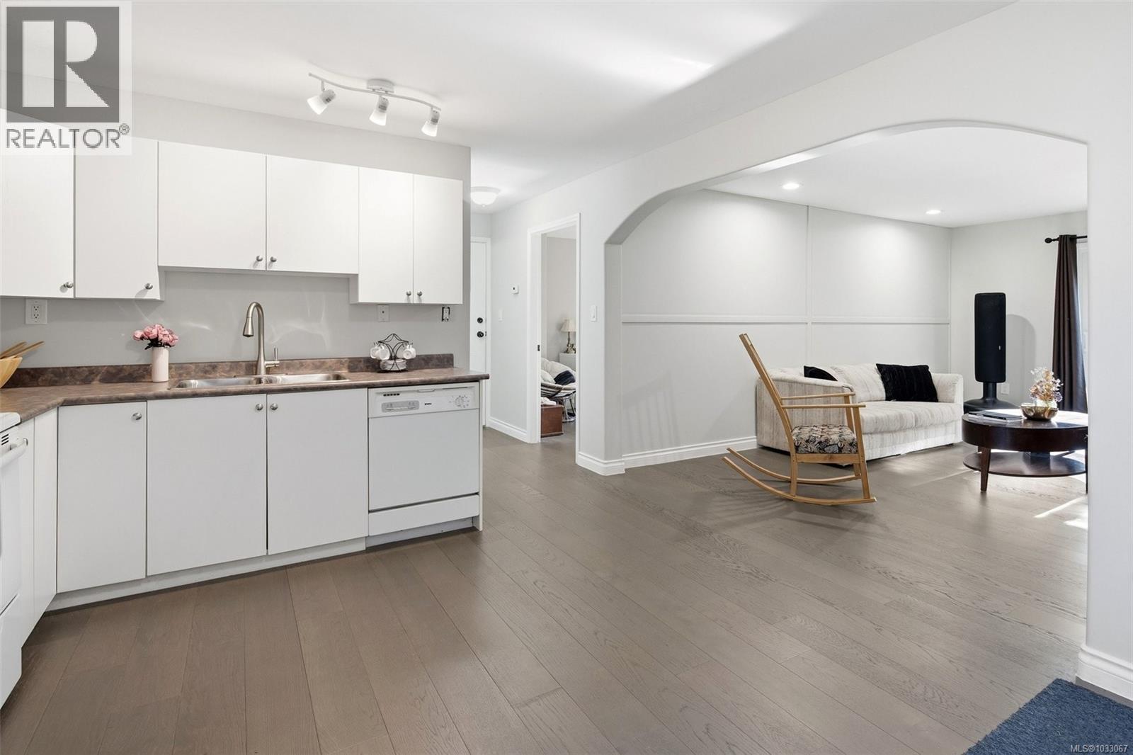 2035 GOURMAN PL - 33