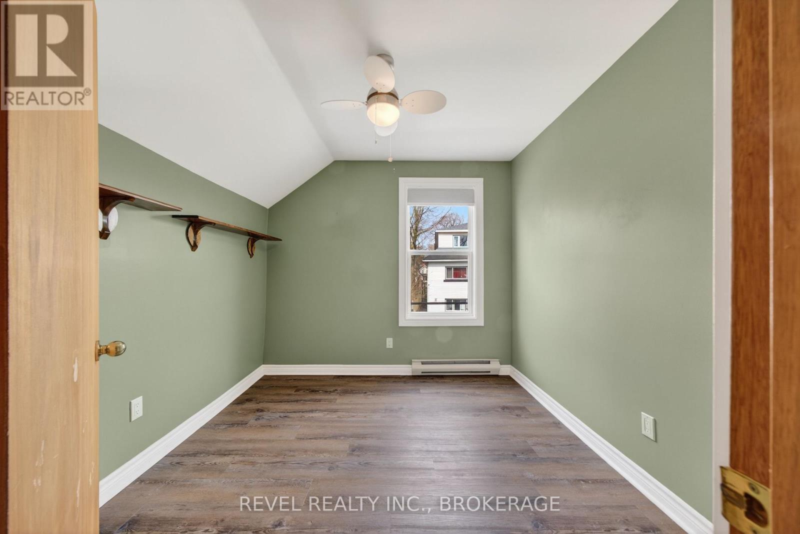 38 BENNETT STREET - 20