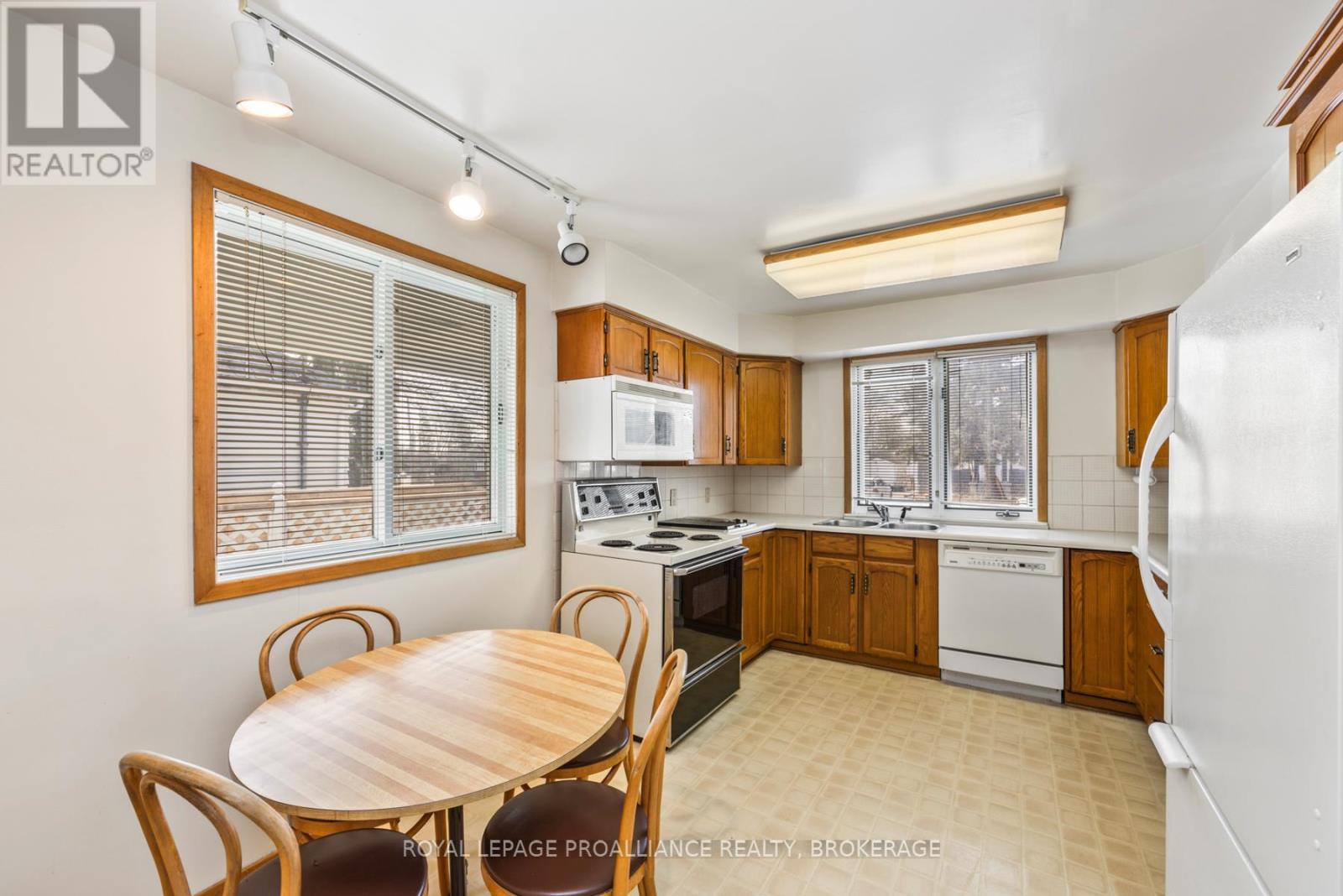 69 SCOTT STREET, Kingston (Central City East), Ontario, K7L1L6 — Photo 15