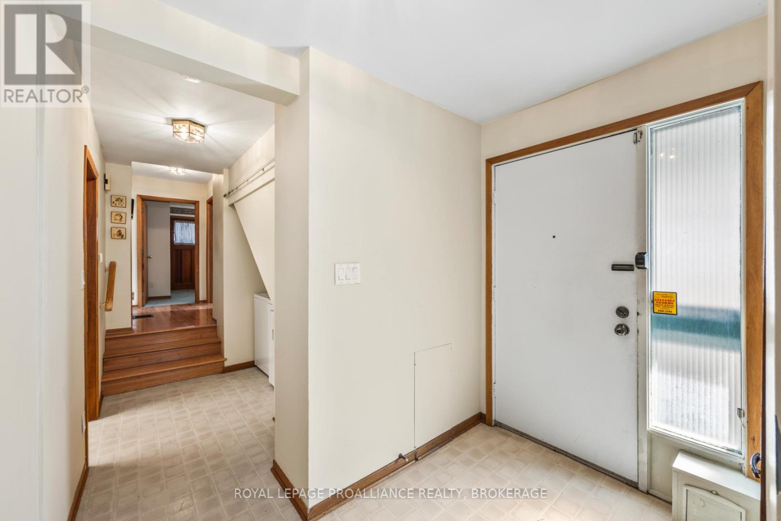 69 SCOTT STREET, Kingston (Central City East), Ontario, K7L1L6 — Photo 6