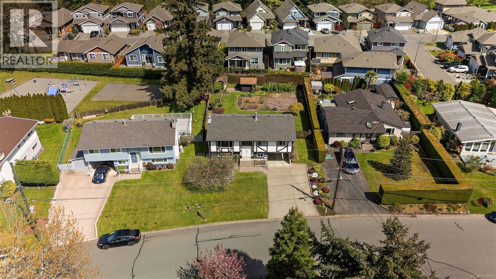 5791 Carmel Dr - Image 2