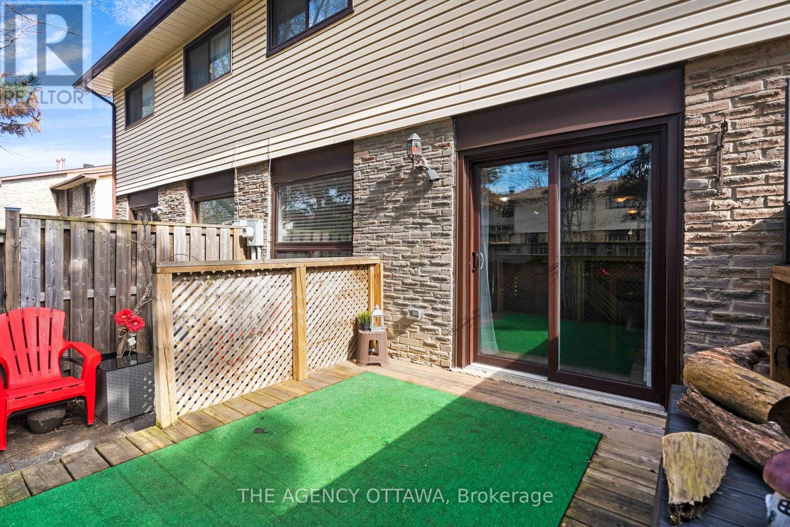 10 COLLINS CRESCENT — photo 29