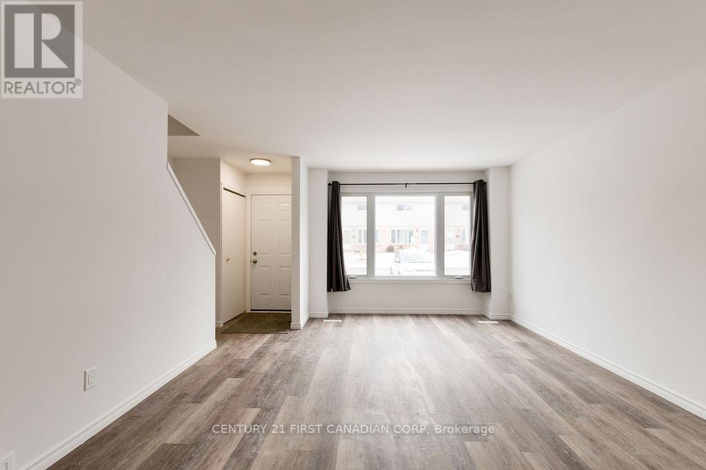 #27 45 GATEWOOD PLACE - 12