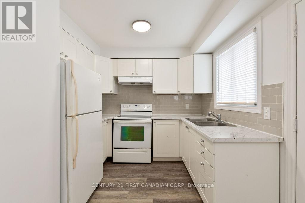#27 45 GATEWOOD PLACE - 15
