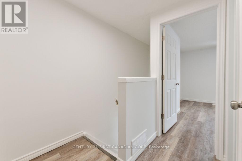 #27 45 GATEWOOD PLACE - 20