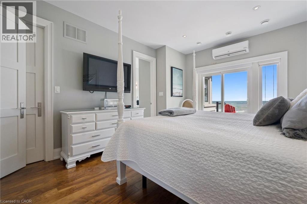 1081 BEACH Boulevard - 28
