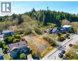 603 Pfeiffer Cres, Tofino, BC V0R2Z0 Photo 6