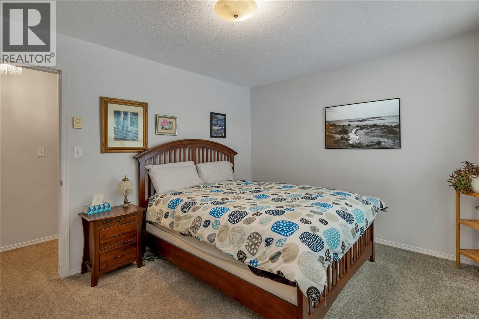 #307B 670 Island Hwy S - 19