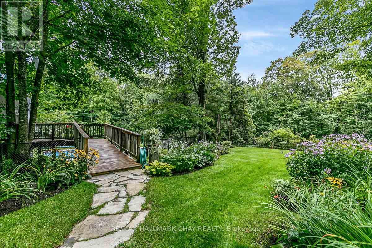 3778 Vasey Road - Surrounded by Nature