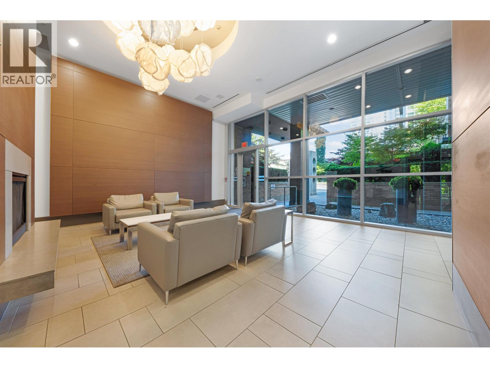 1304 1320 CHESTERFIELD AVENUE, North Vancouver