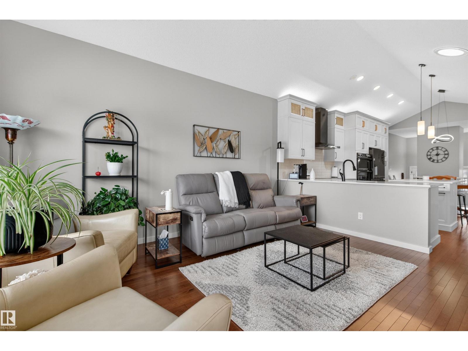 6808 CARDINAL LI SW, Edmonton