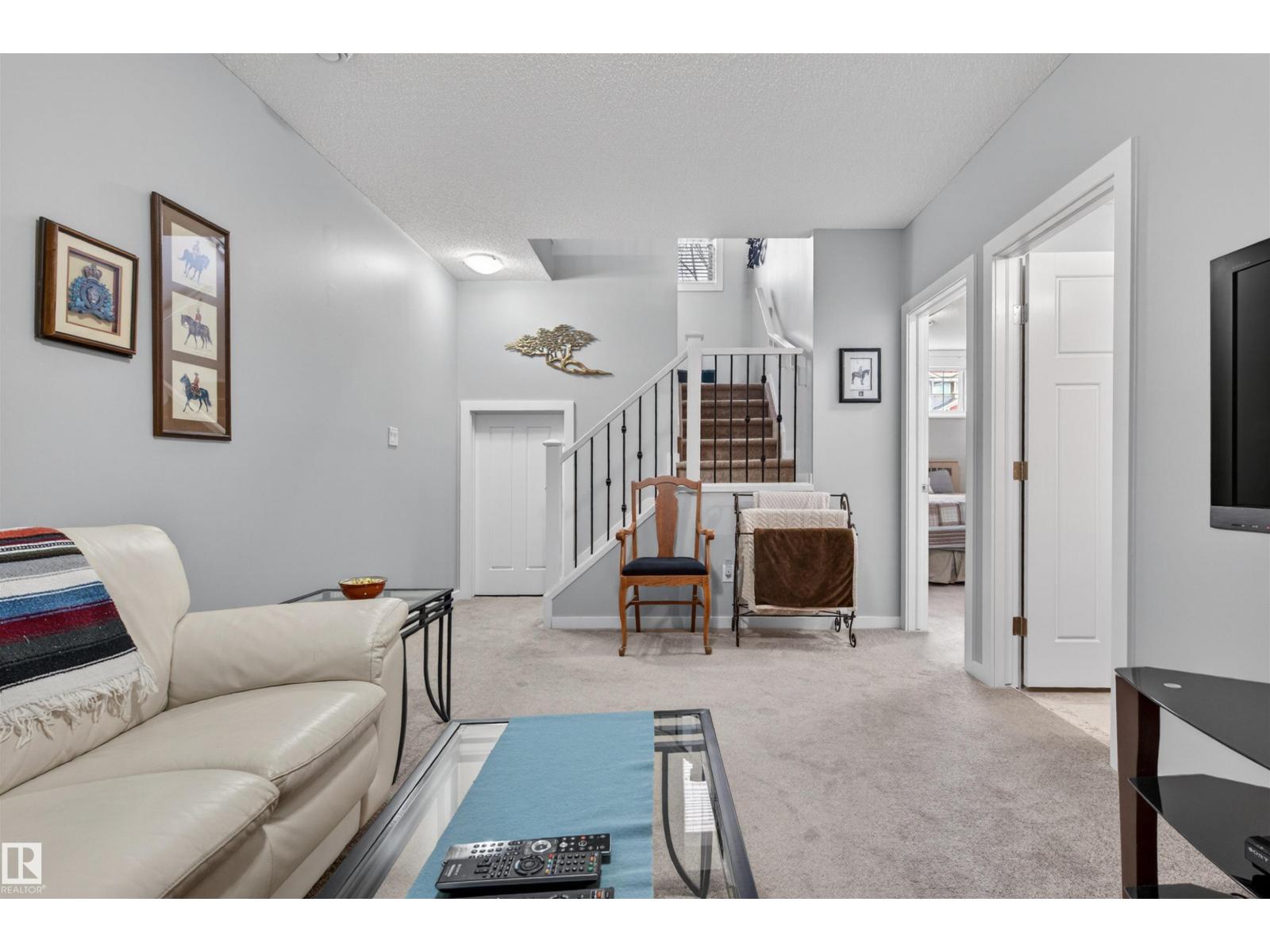 6808 CARDINAL LI SW, Edmonton