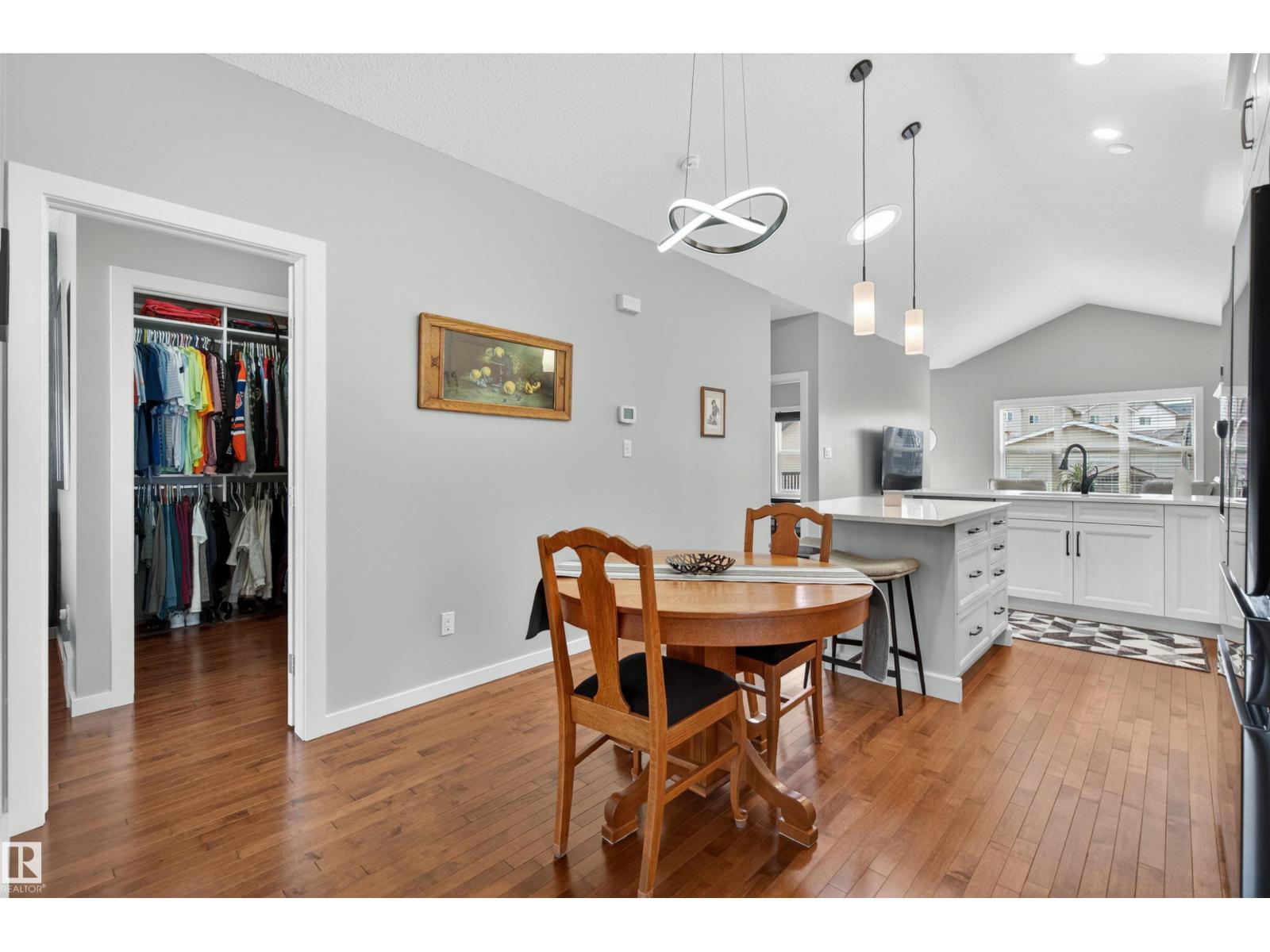 6808 CARDINAL LI SW, Edmonton