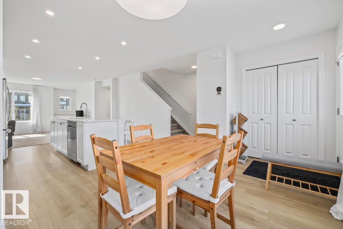 2418 TRUMPETER WY NW, Edmonton