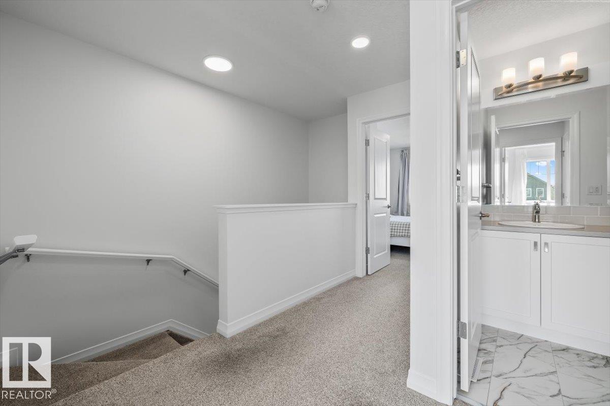 2418 TRUMPETER WY NW, Edmonton