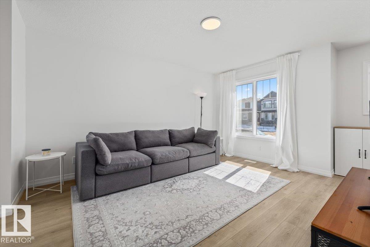 2418 TRUMPETER WY NW, Edmonton