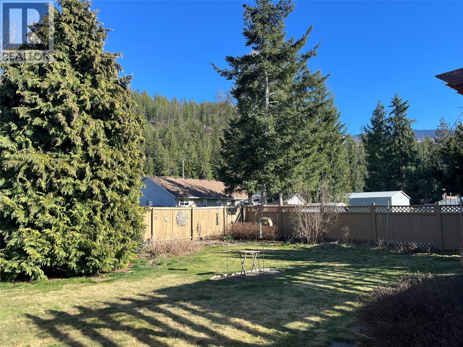 421 Oak Avenue — photo 36
