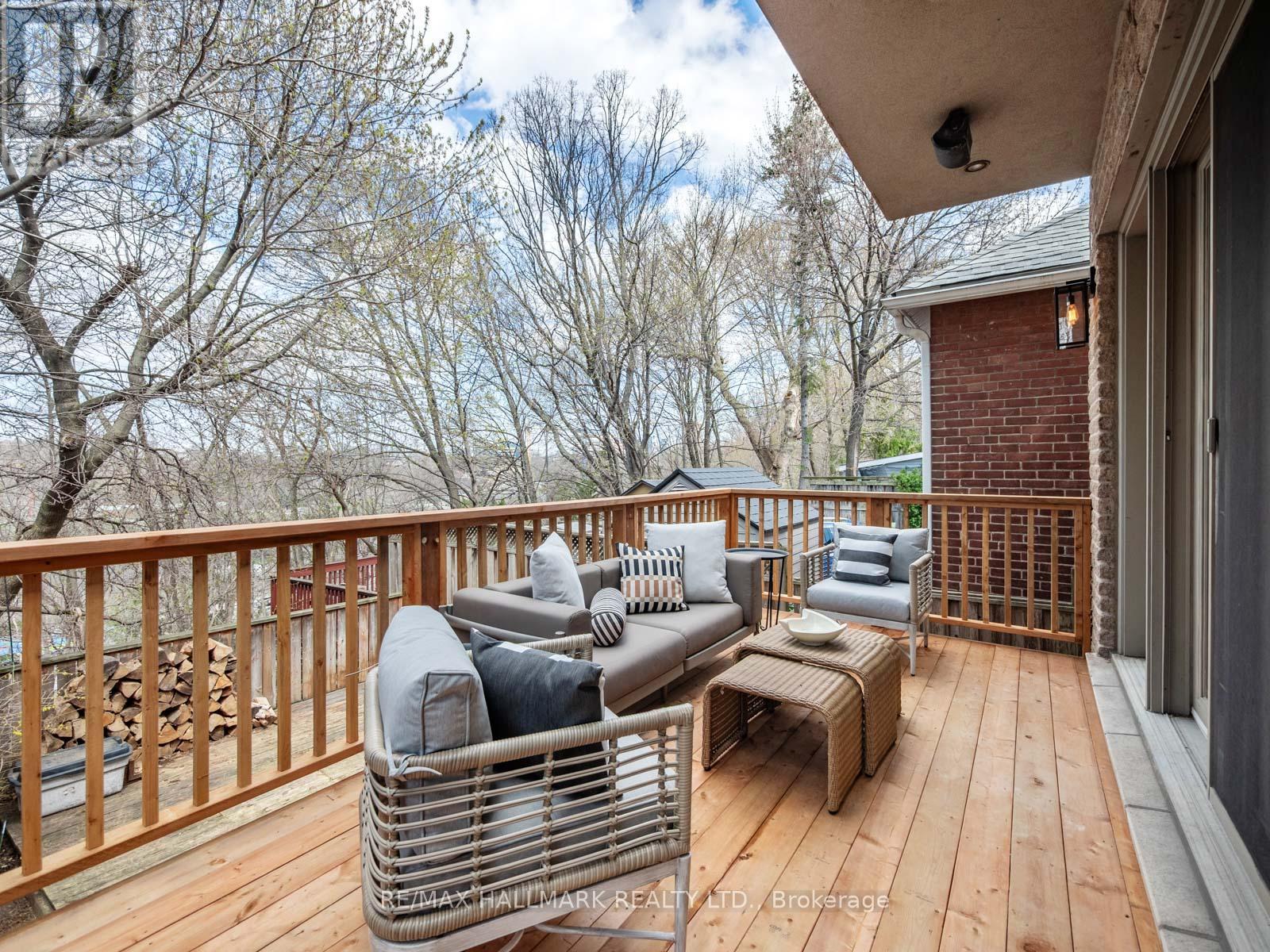 122 HOPEDALE AVENUE - 10