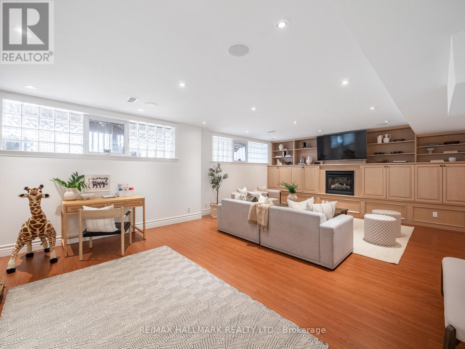 122 HOPEDALE AVENUE - 41