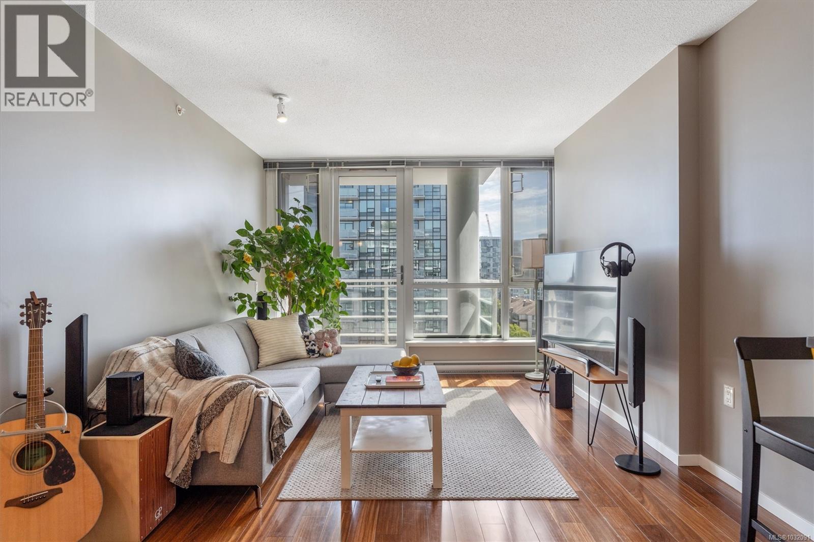 1101 834 Johnson Street, Victoria