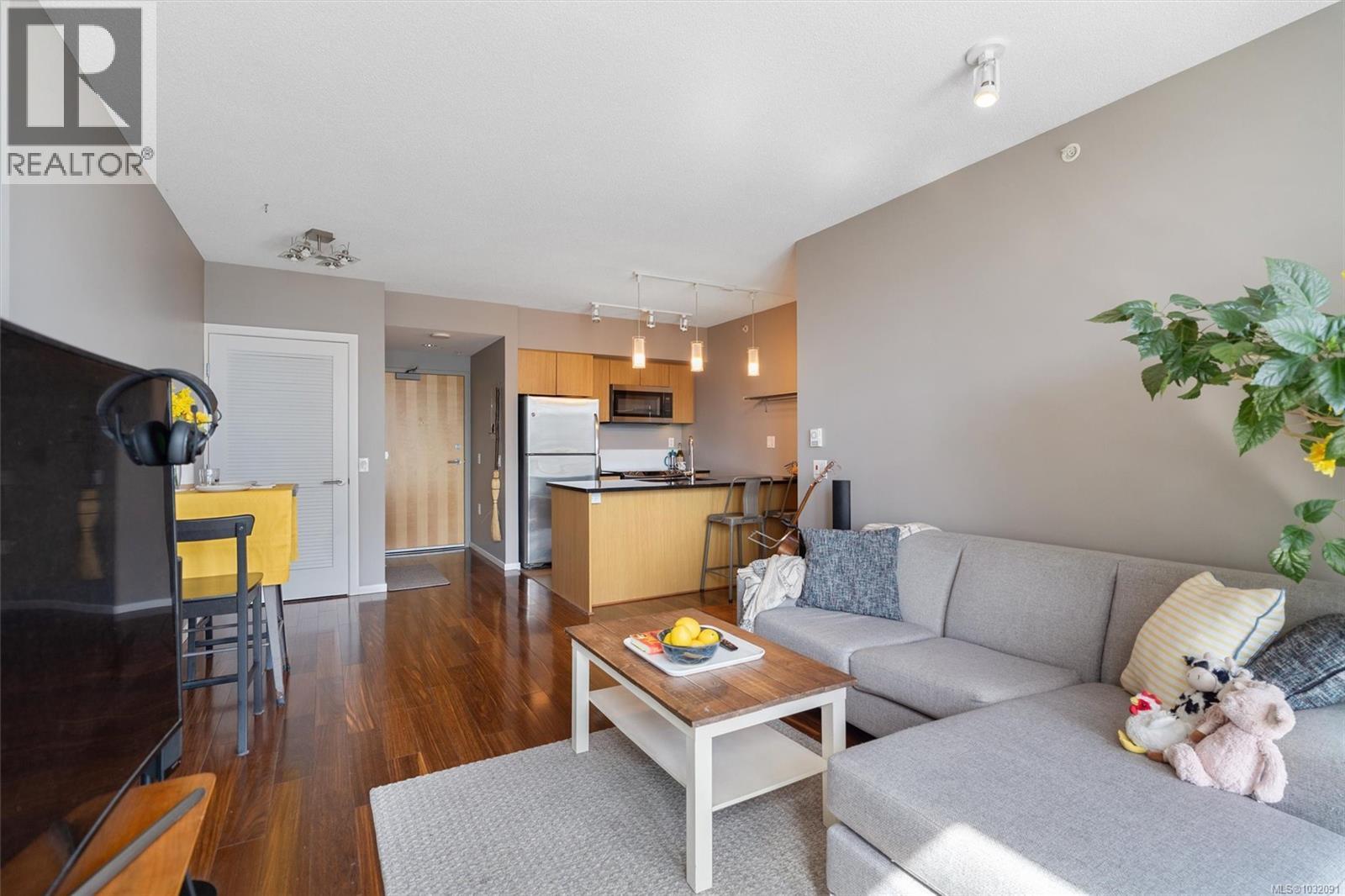 1101 834 Johnson Street, Victoria